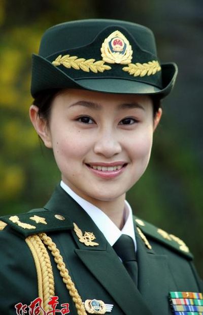 女兵英姿（女兵英姿飒爽）