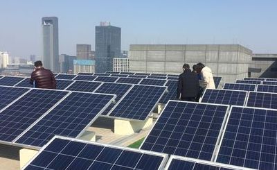 屋顶太阳能发电板（屋顶太阳能发电板价格）