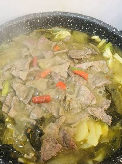猪肝汤的做法（酸菜猪肝汤的做法）